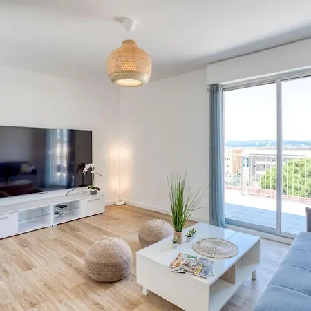 L43 Maurice Sea View 6pax/terrace,parking,ac Apartment