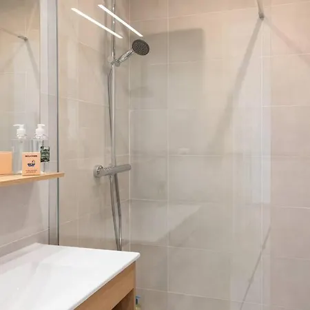 L43 Maurice Sea View 6pax/terrace,parking,ac Apartment