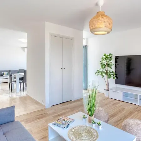 L43 Maurice Sea View 6pax/terrace,parking,ac Apartment *