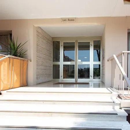 L43 Maurice Sea View 6pax/terrace,parking,ac Appartamento